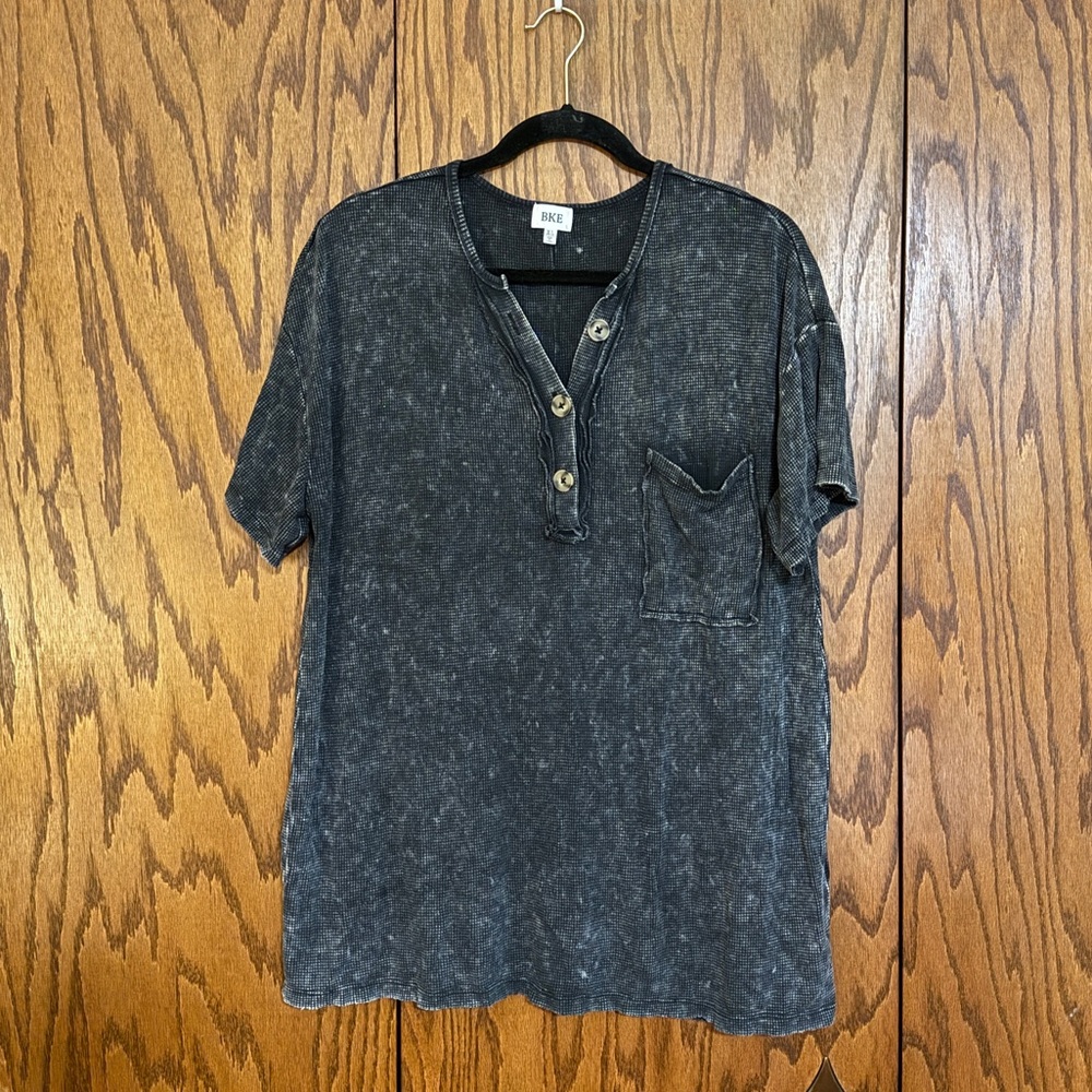 BKE XL Charcoal Waffle Knit Henley Top Raw Edge Mineral Wash